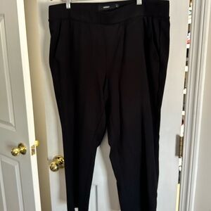 Torrid SZ 2 R Black Knit Pants. Great Used Condition! Very versatile! Slimming!